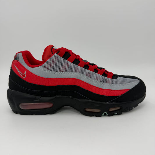Nike Air Max 95 Derby Pack Liverpool side profile — Block P Liverpool