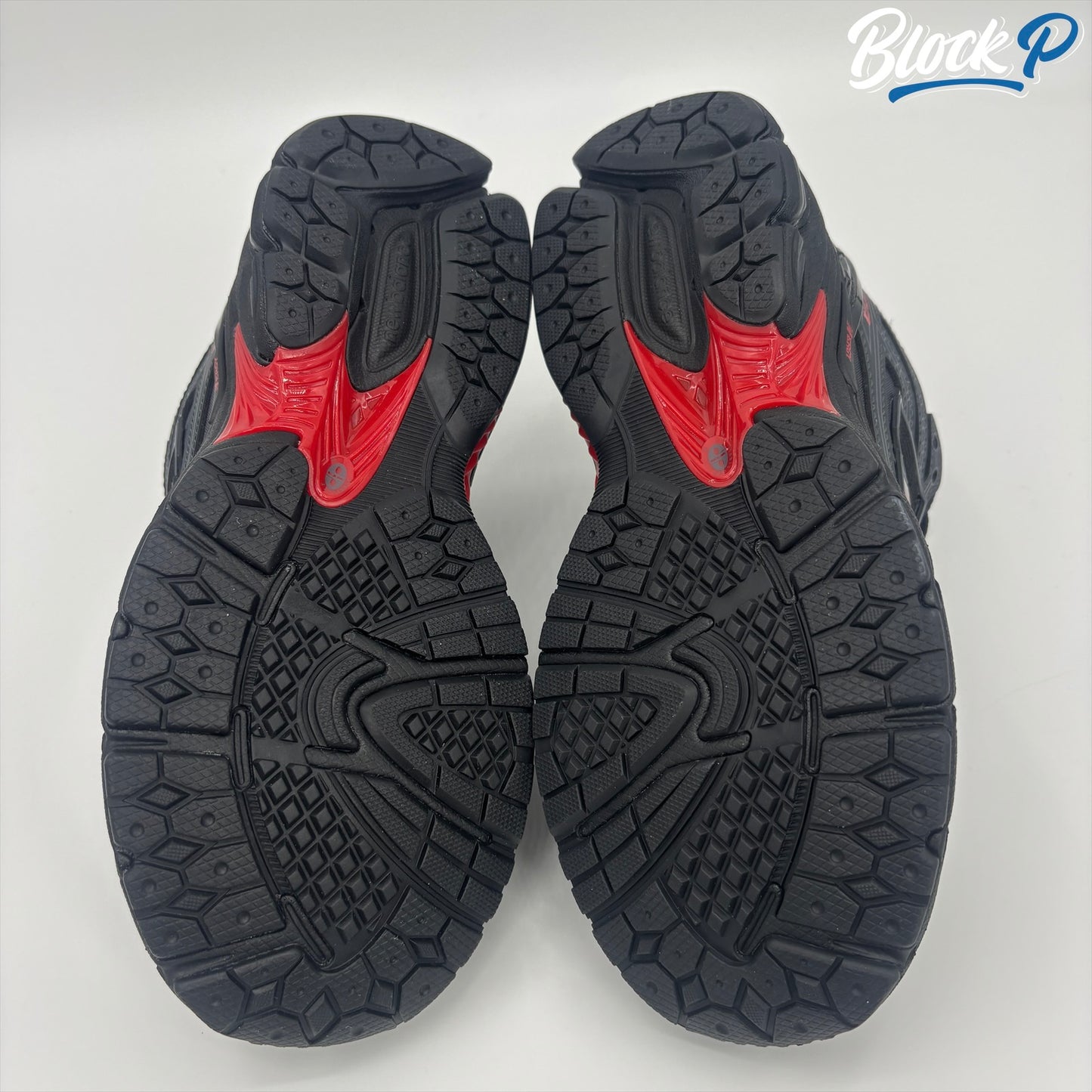 New Balance 1906R Uni-Red