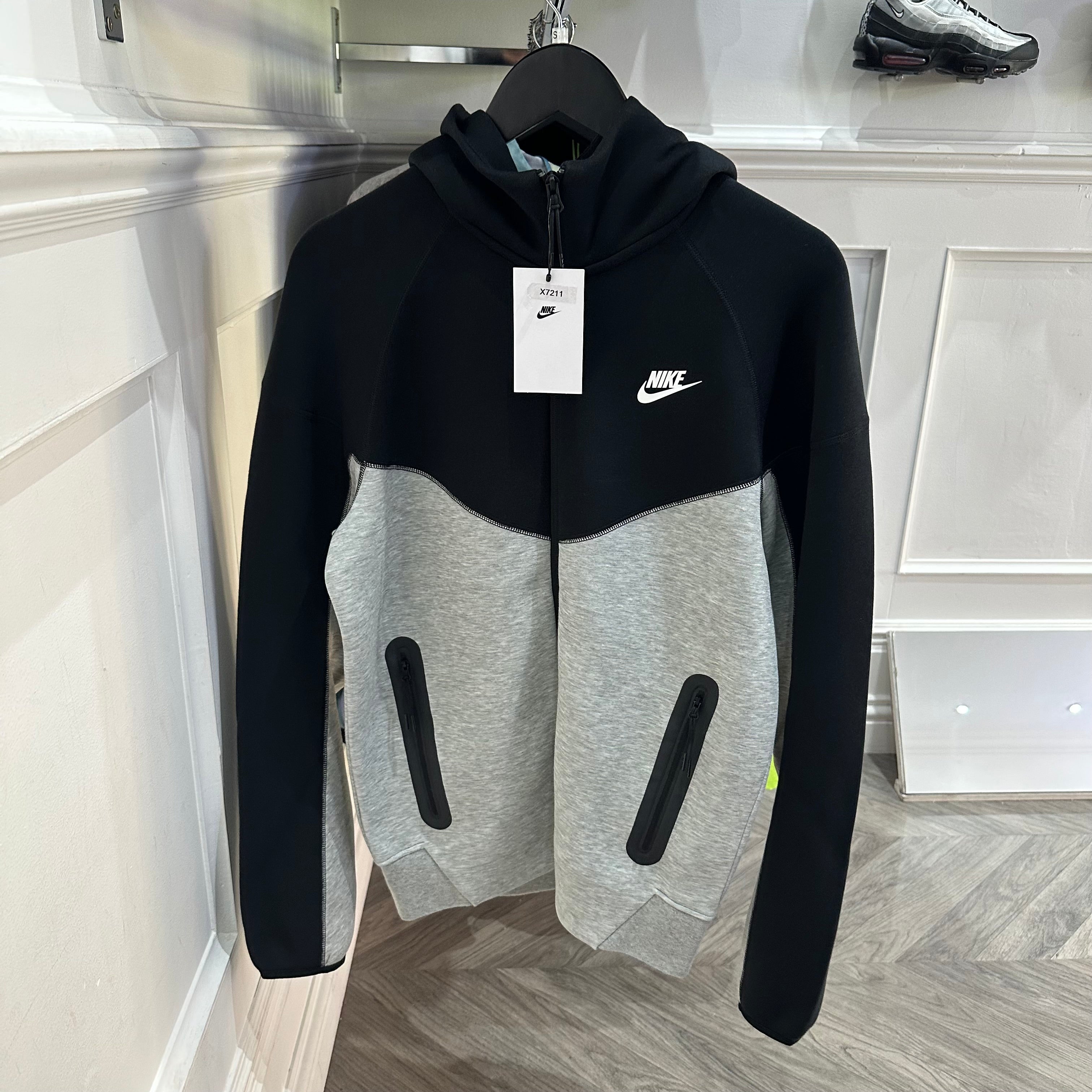 Nike gray fleece jacket best sale