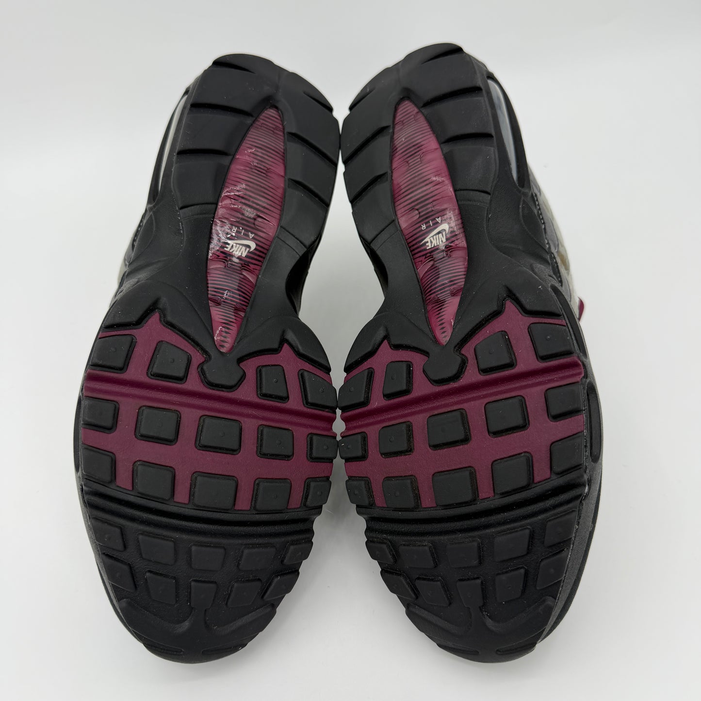 Nike Air Max 95 Betterave signées par MEEKZ et MANNY