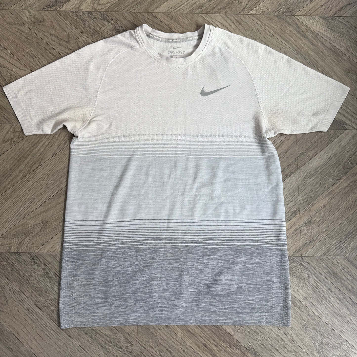 Nike Techknit Gradient