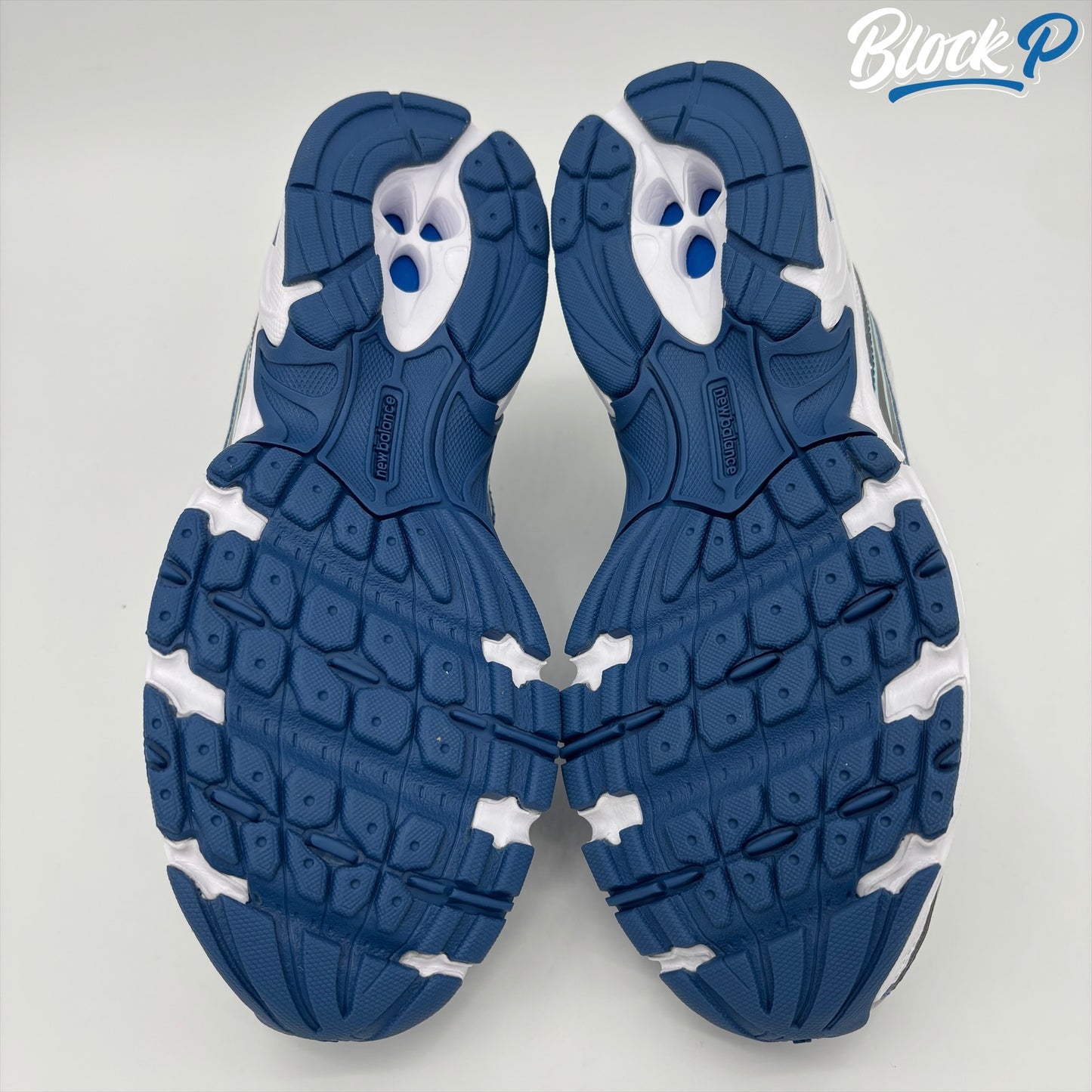 New Balance 740 Blue