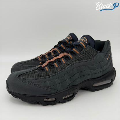 Nike Air Max 95 X Syna World - Signed Box By Central Cee