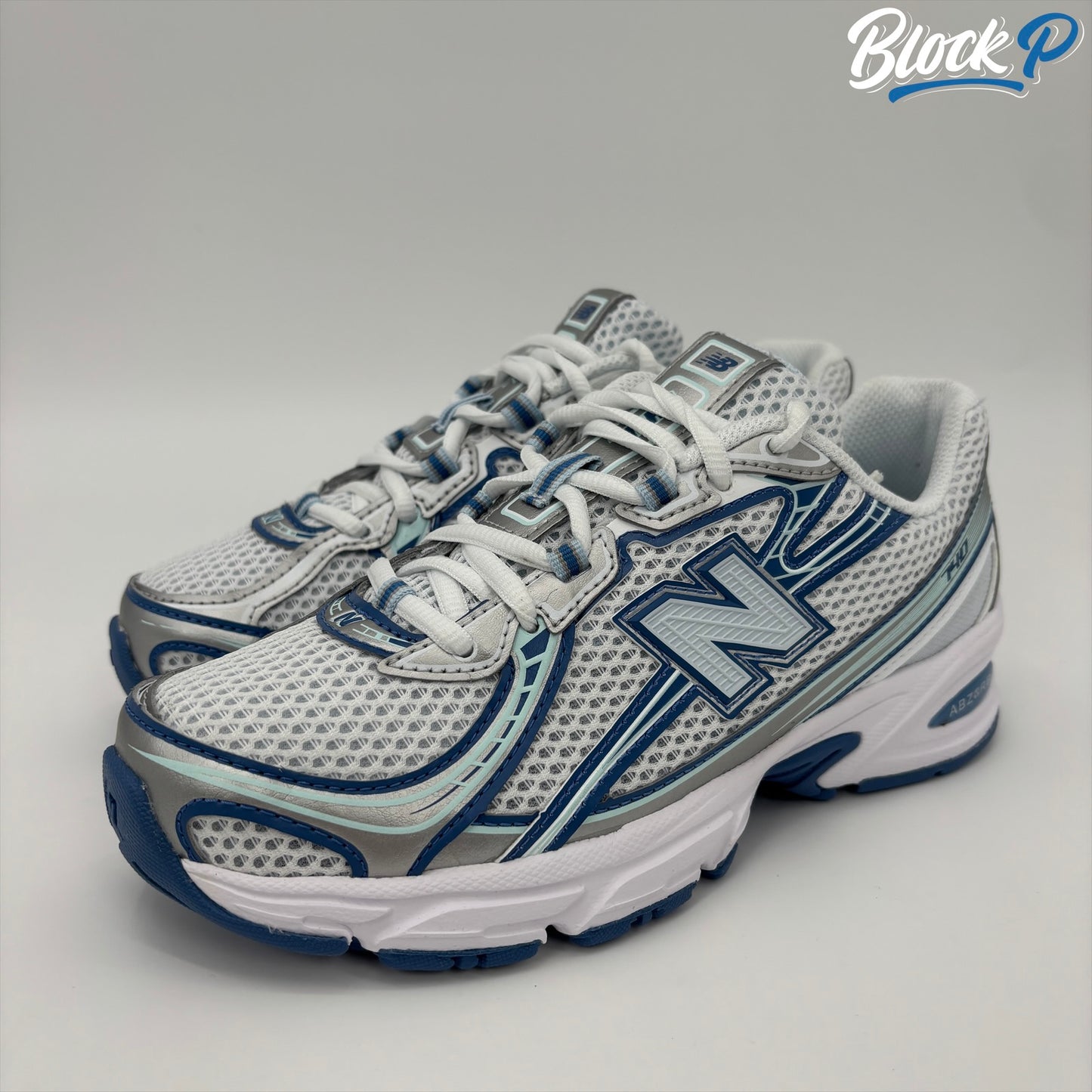 New Balance 740 Blue