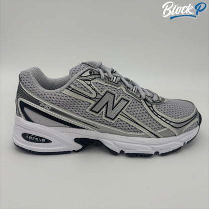 New Balance 740 Silver