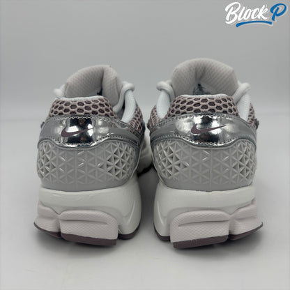 Nike Zoom Vomero 5 Metallic Silver