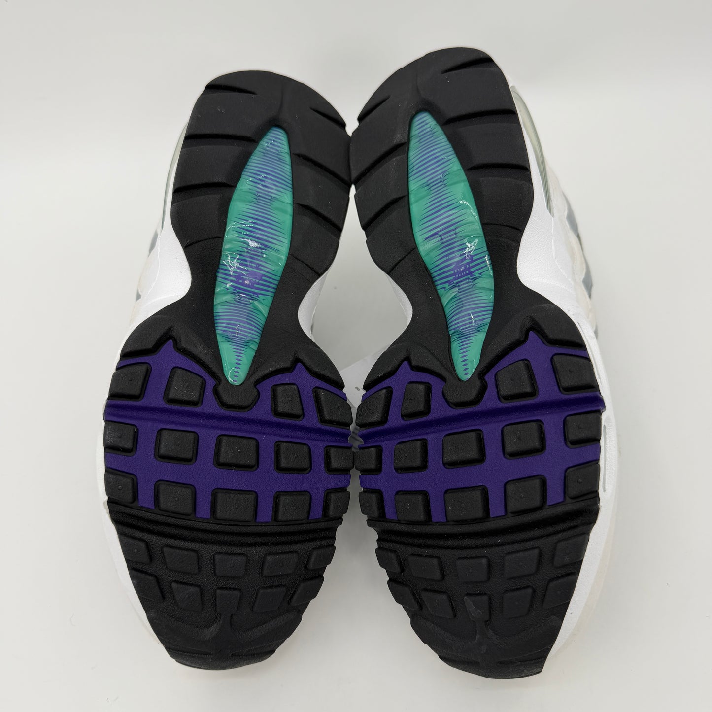 Nike Air Max 95 2026 Grape Salesman Sample para mujer