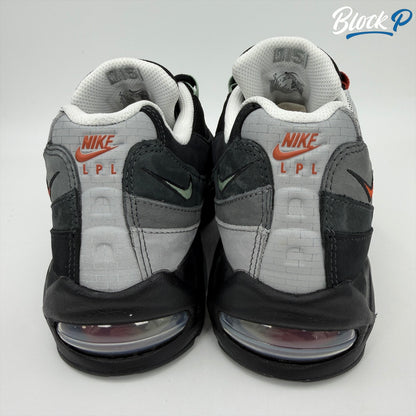 Nike Air Max 95 Liverpool City Pack - Shoes - image 5
