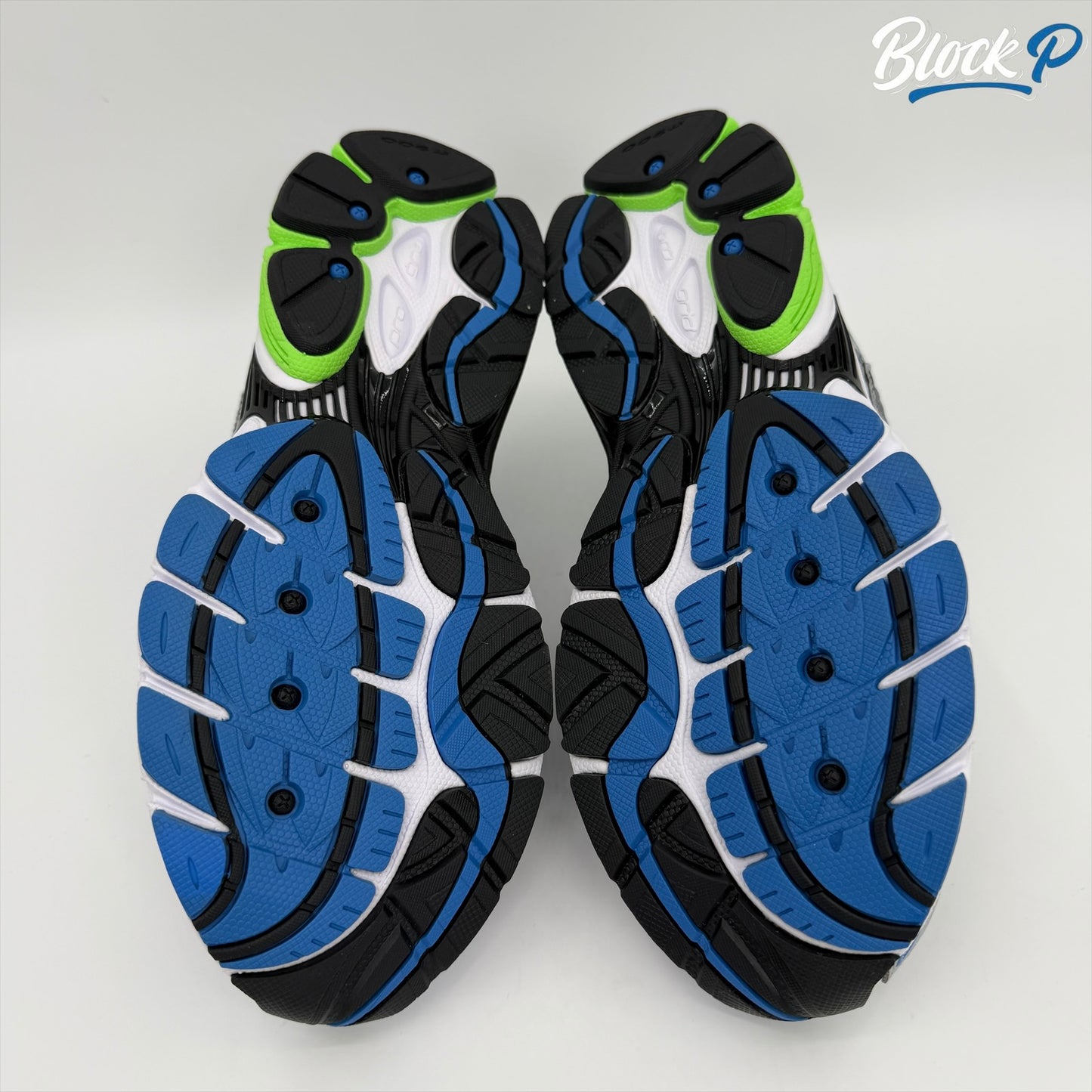 Saucony ProGrid Omni 9 Slime