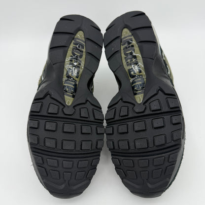 Nike Air Max 95 X Undefeated Caqui (LA BREA)