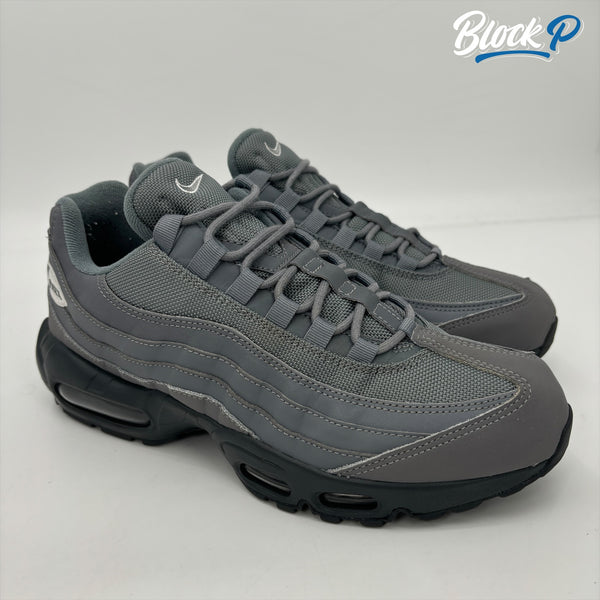 Nike Air Max 95 Reverse Logo