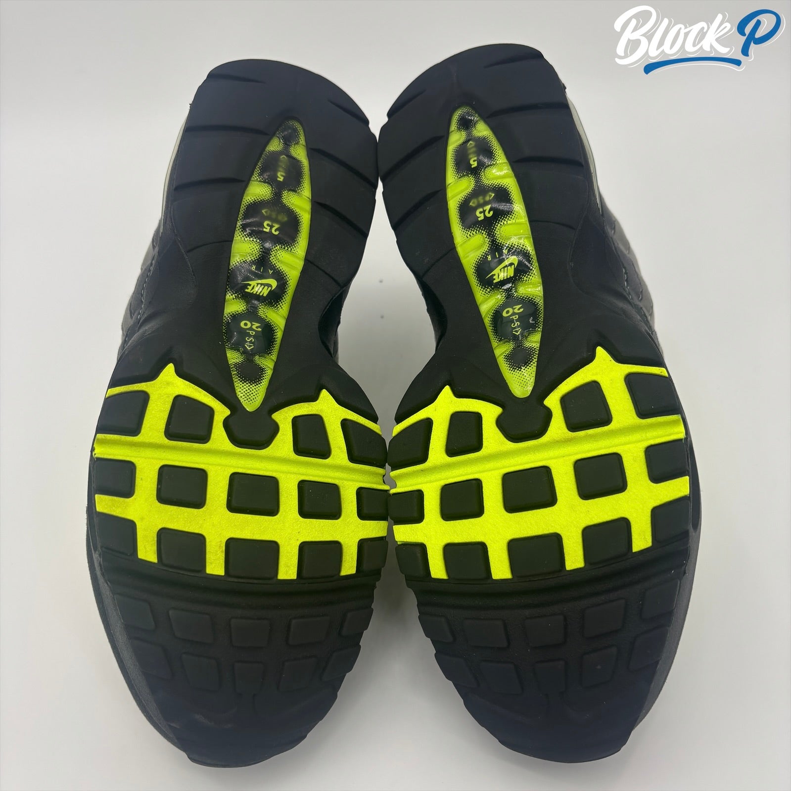 Nike Air Max 95 | The Block P