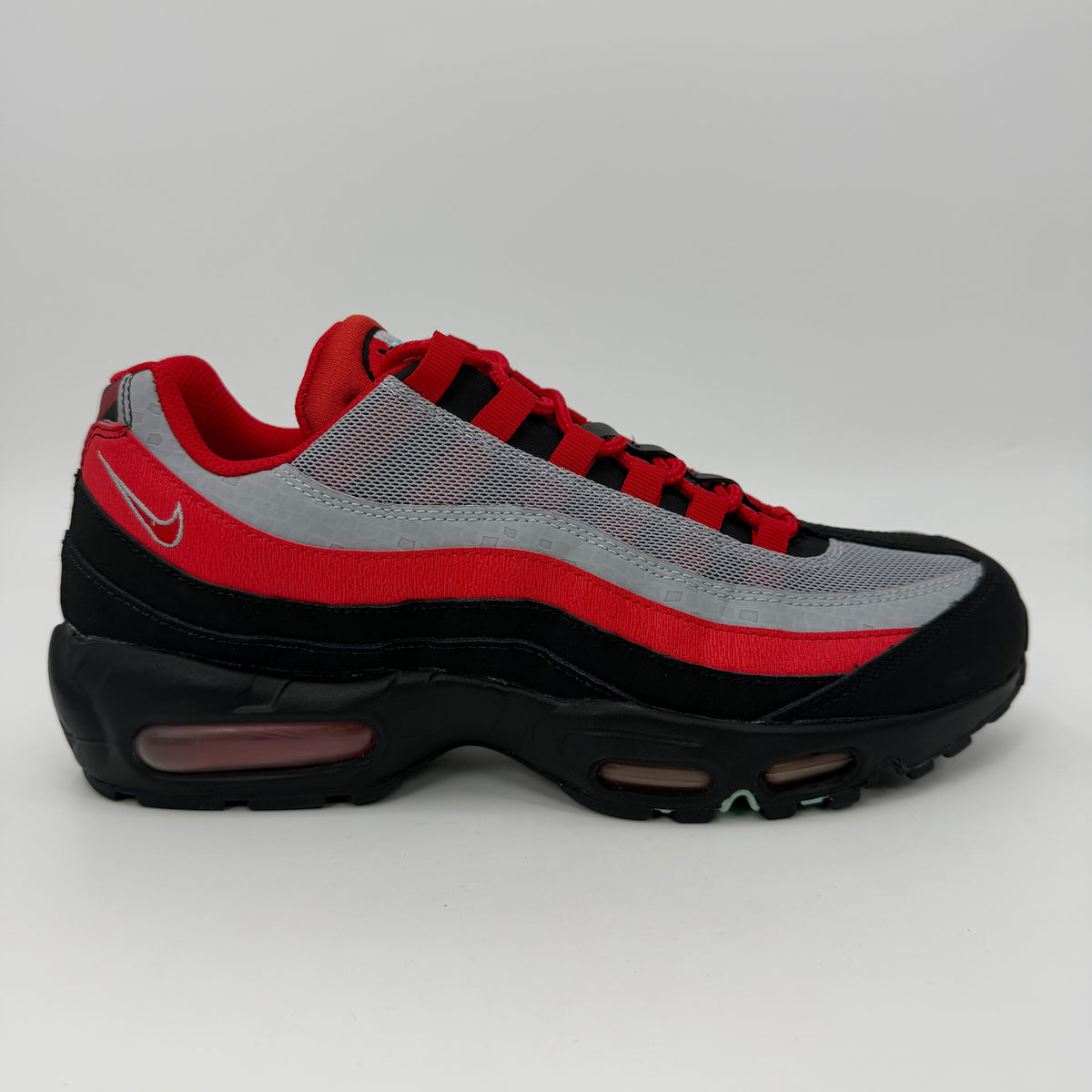 Nike Air Max 95 Derby Pack Liverpool