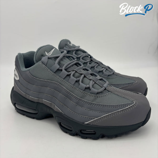 Nike Air Max 95 Reverse Logo