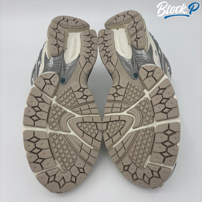 New Balance 1906R Silver