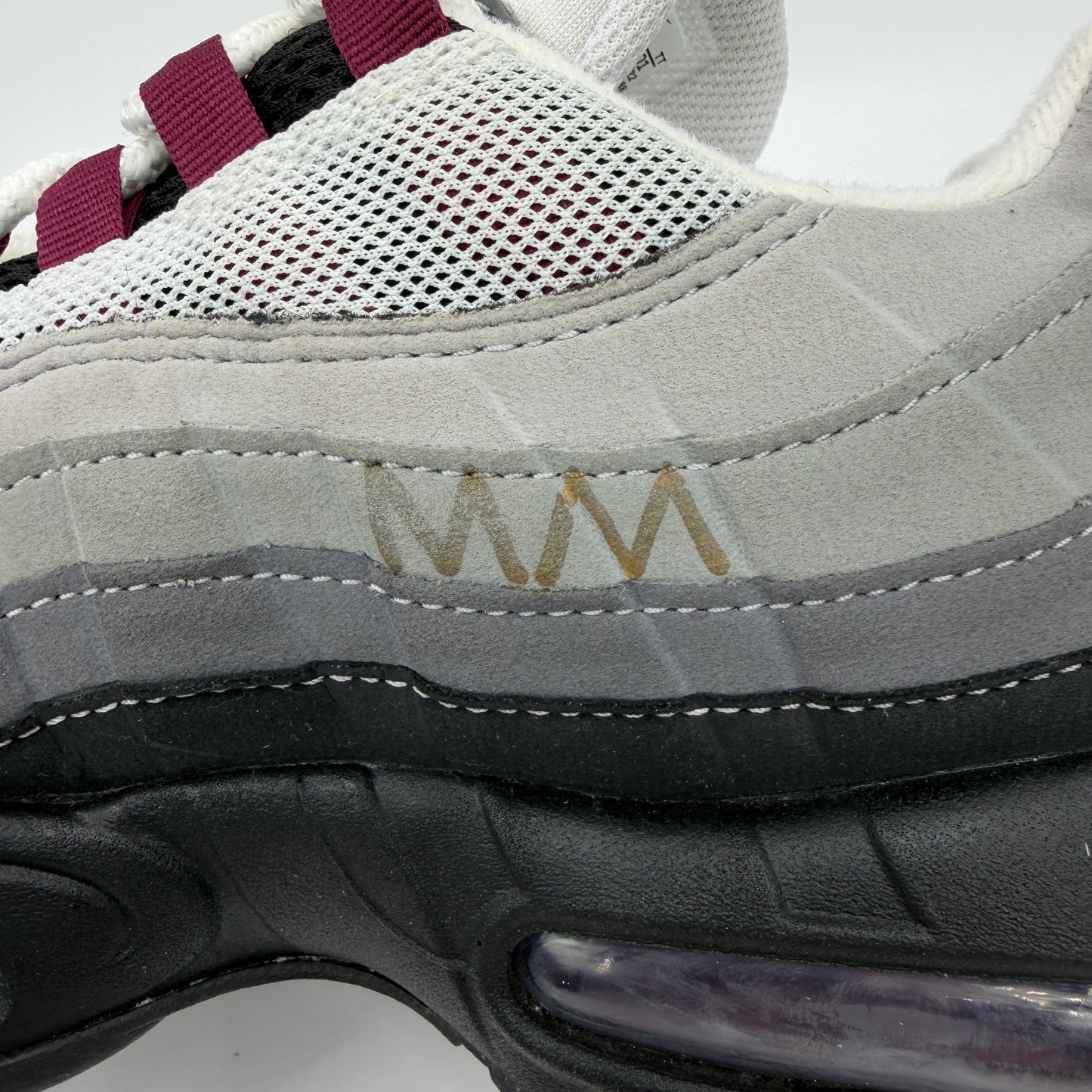 Nike Air Max 95 Betterave signées par MEEKZ et MANNY 
