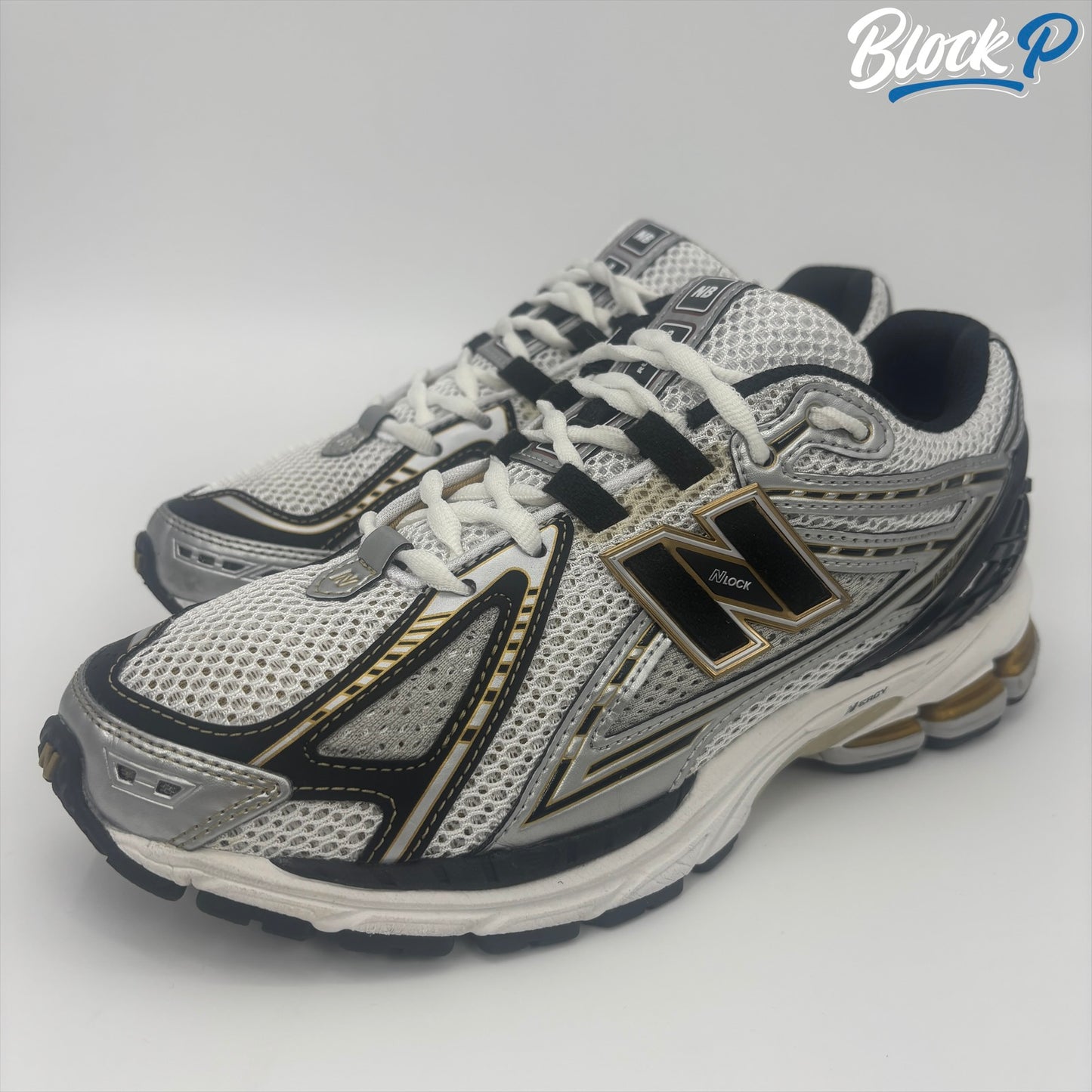 New Balance 1906R Gold