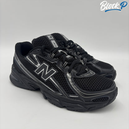 New Balance 740 Black