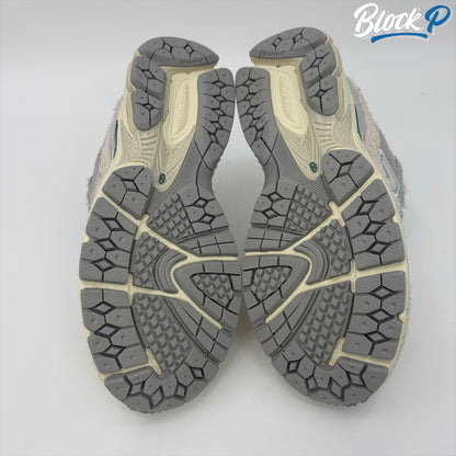 New Balance 2002R Off White