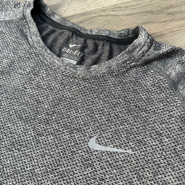 Nike TechKnit Grey