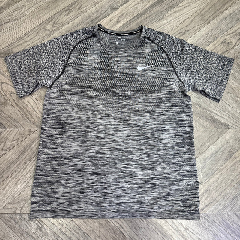 Nike TechKnit Grey