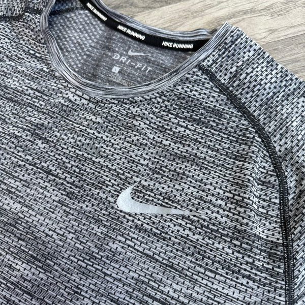 Nike TechKnit Grey