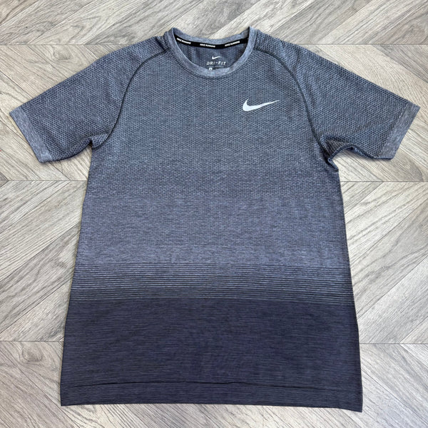 Nike TechKnit Grey Gradient