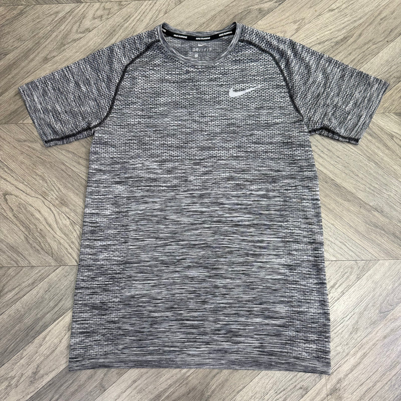 Nike Techknit 1.0 Grey