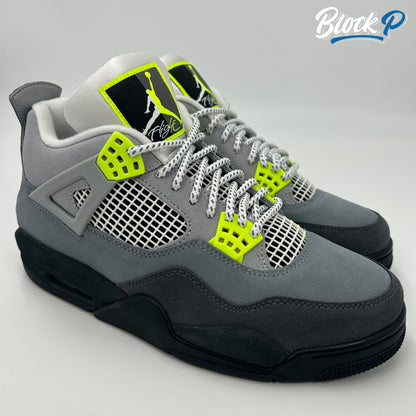 Nike Jordan 4 Neon SE ( NO BOX )