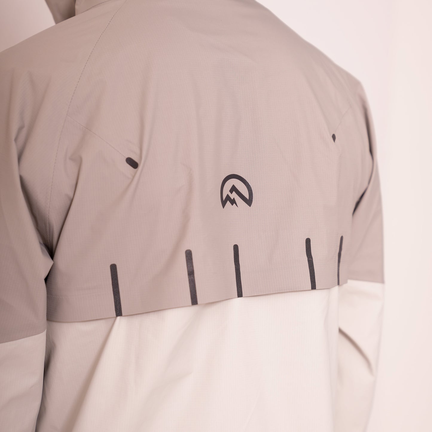 SS26 Junior Madge T-Shirt - Light Grey/Concrete/Silver
