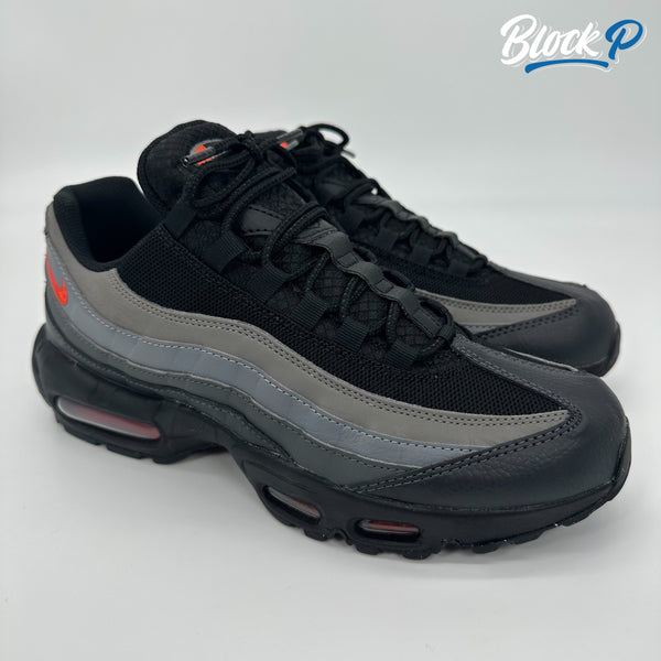 Black and red nike air sales max 95